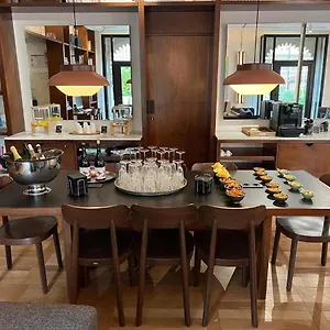 3* Hotel Praktik èssens