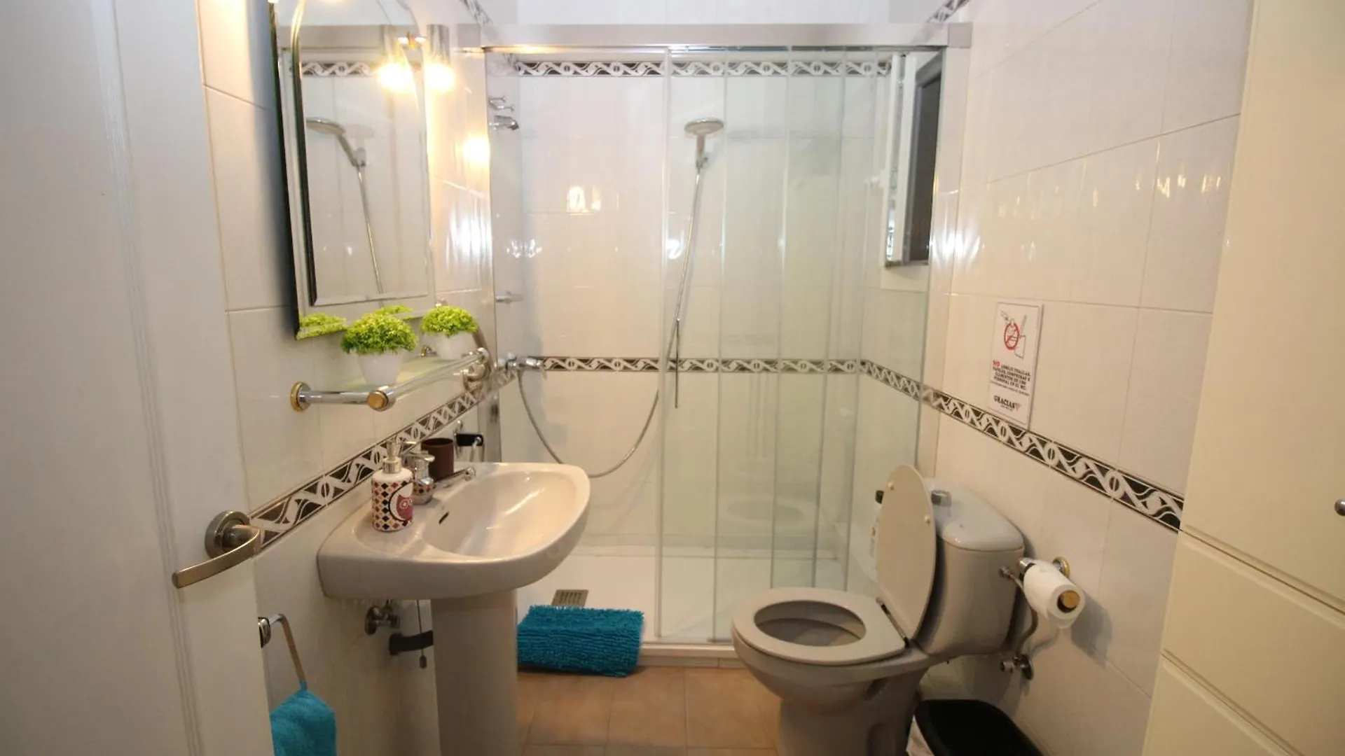 Bed & Breakfast Habitaciones Viladomat Barcelona
