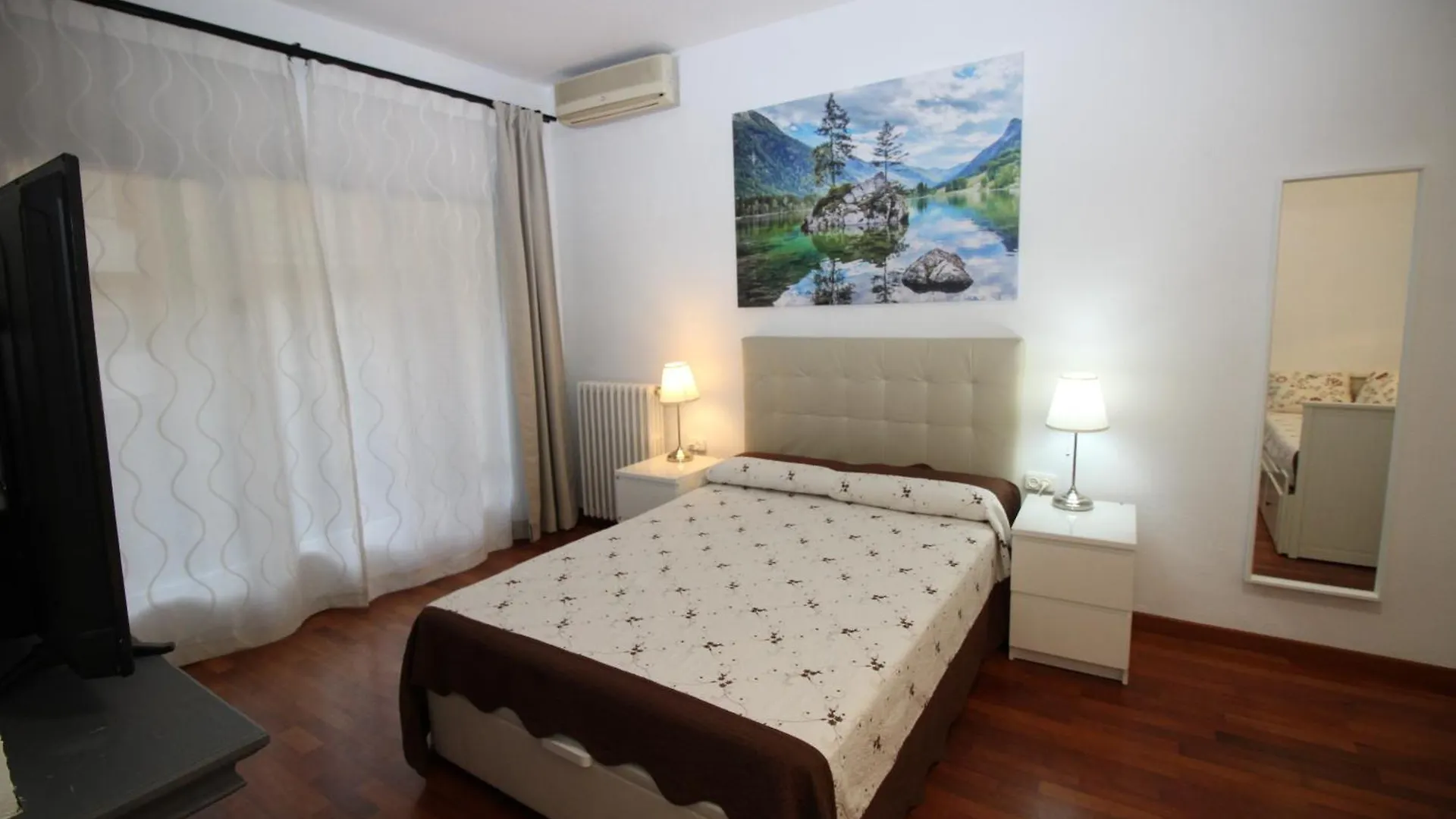 Habitaciones Viladomat Barcelona